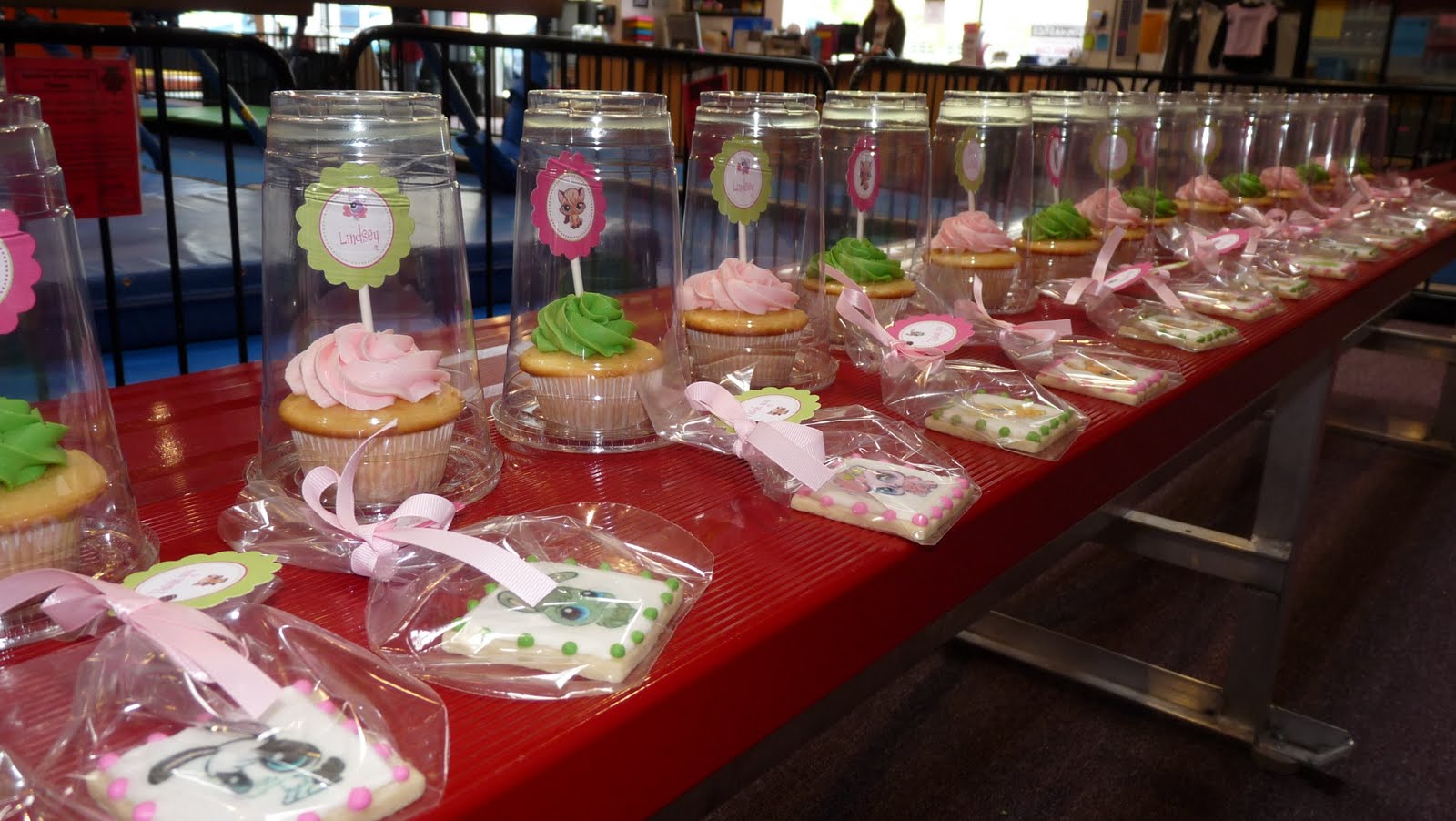 High Heels &amp; Aprons Littlest Pet Shop Birthday Cake and