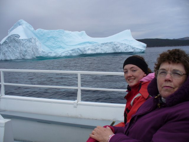 [Nfld+Bay+Bulls+iceberg.jpg]