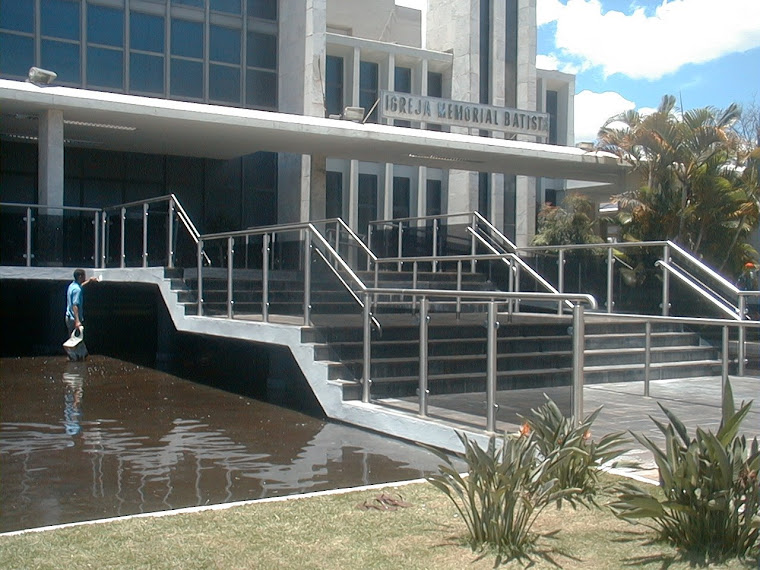 Escadaria da Igreja Memorial Batista de Brasilia