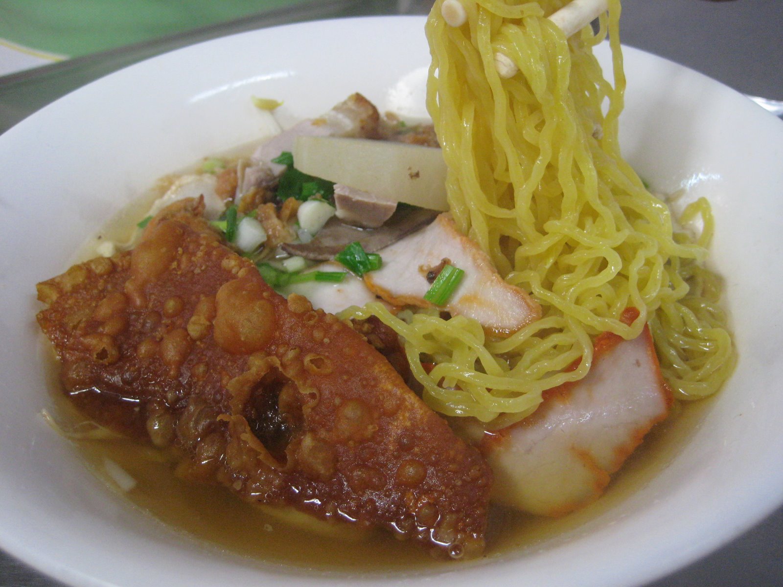 [Thai+Wantan+Noodles+2.JPG]