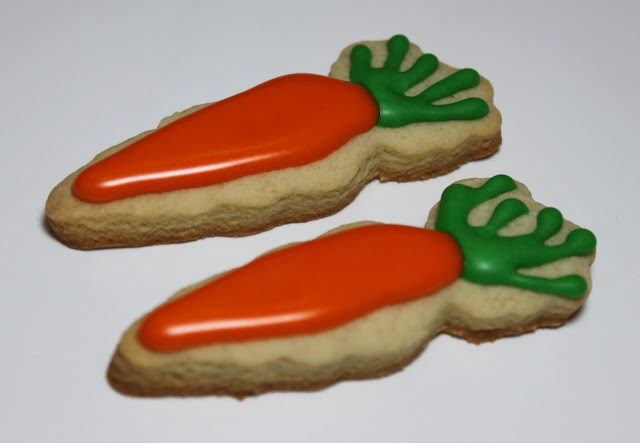 carrot iced cut out cookies @createdbydiane
