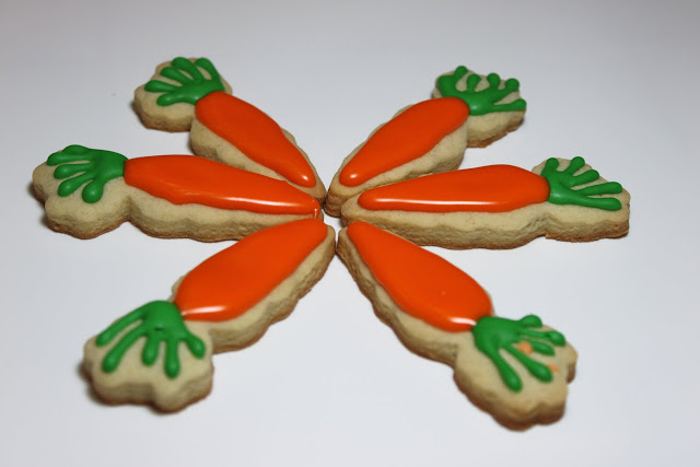 carrot iced cut out cookies @createdbydiane