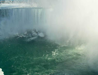 Cataratas do Niagara no Inverno - Beleza gelada