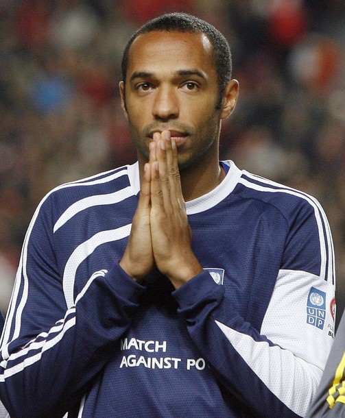 [THIERRY+HENRY+VS+BENFICA+ALL+STARS+2010.jpg]