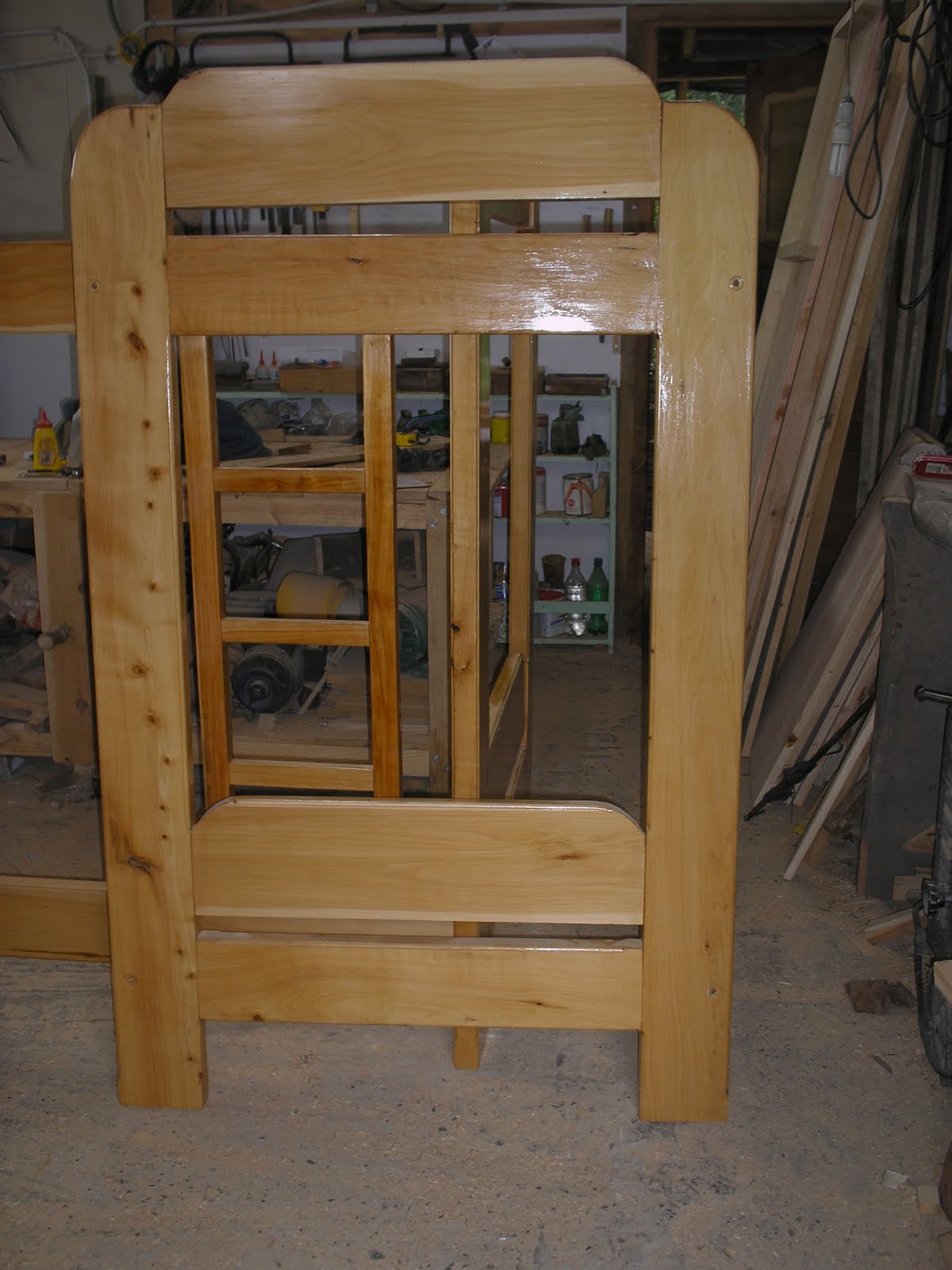 Muebles Artesanales: CAMAS DE CIPRES