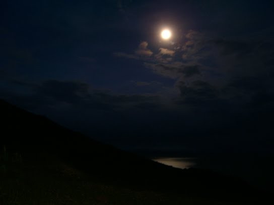 La Lune pour seul éclairage sur la Isla taquile