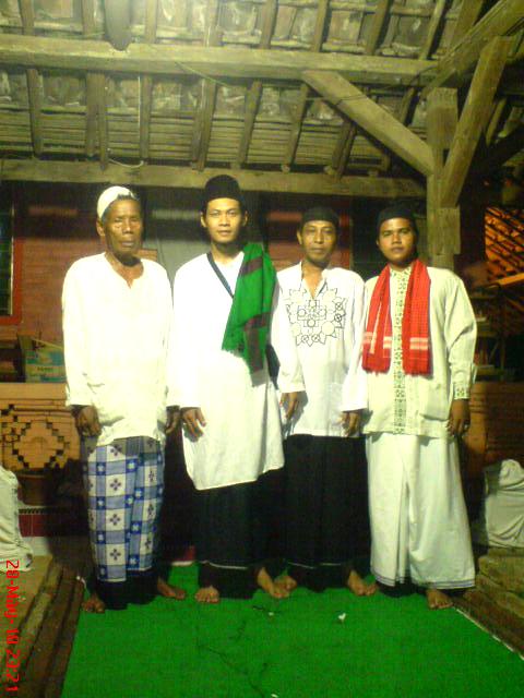 Ziarah Kubur Makam Pangeran Luwung