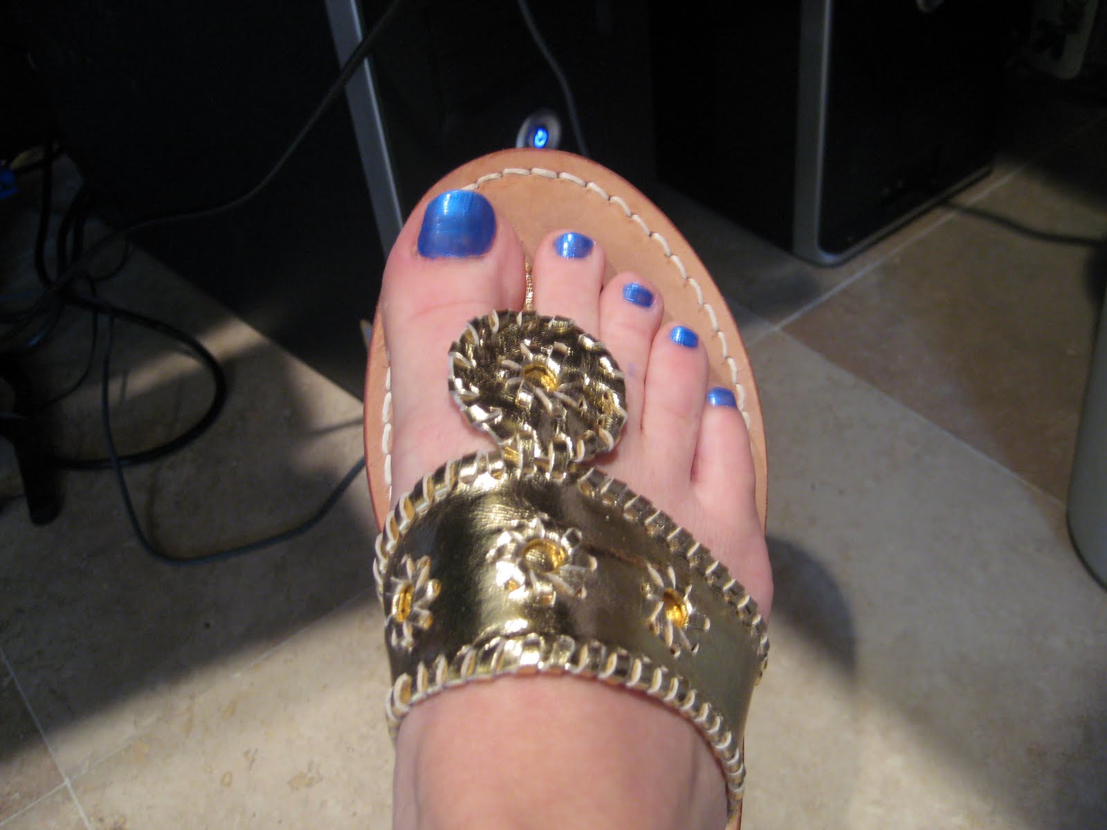 southern-living-preppy-style-dual-purpose-blue-nail-polish