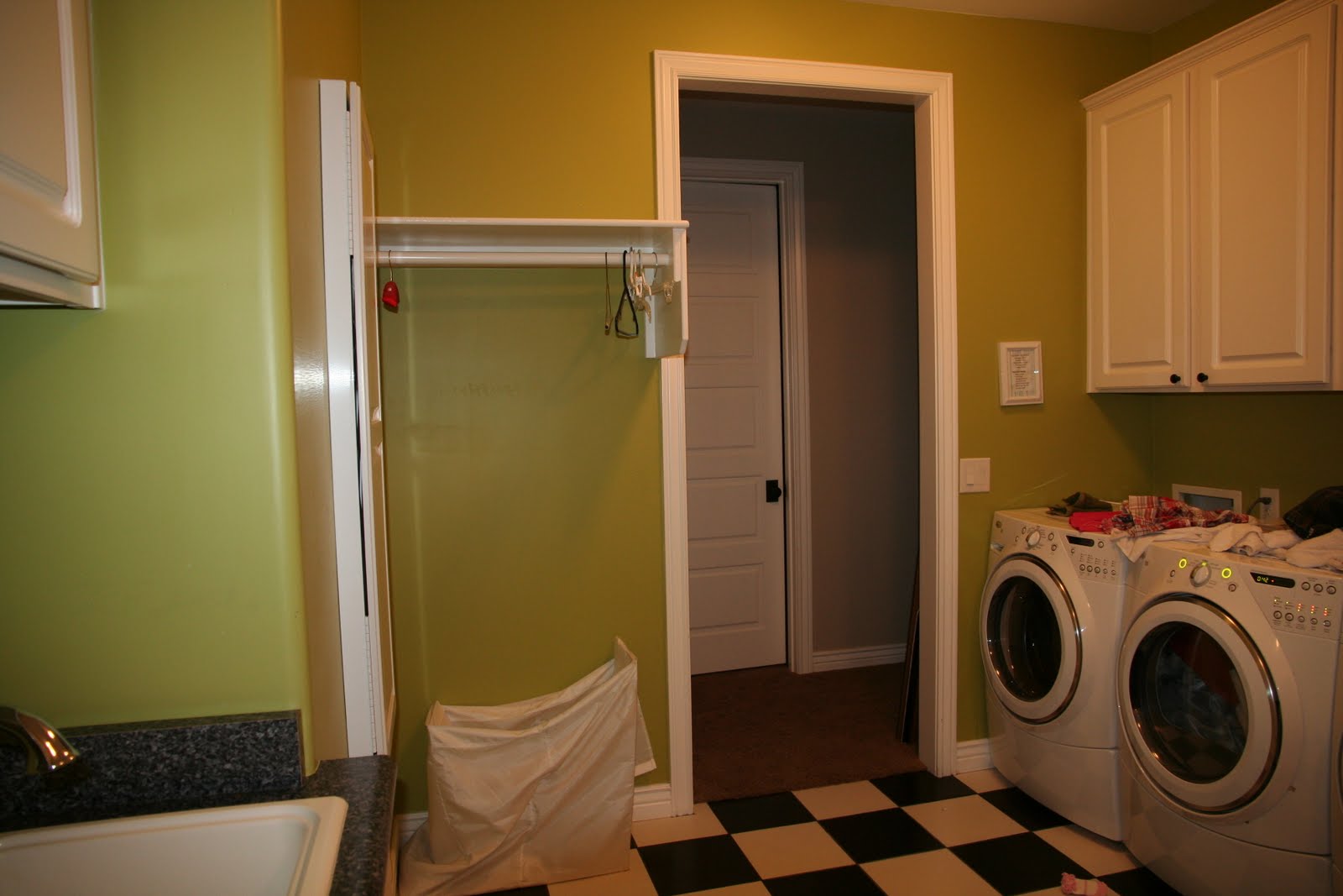 Denton Sanatorium: Laundry Room Update on a Budget