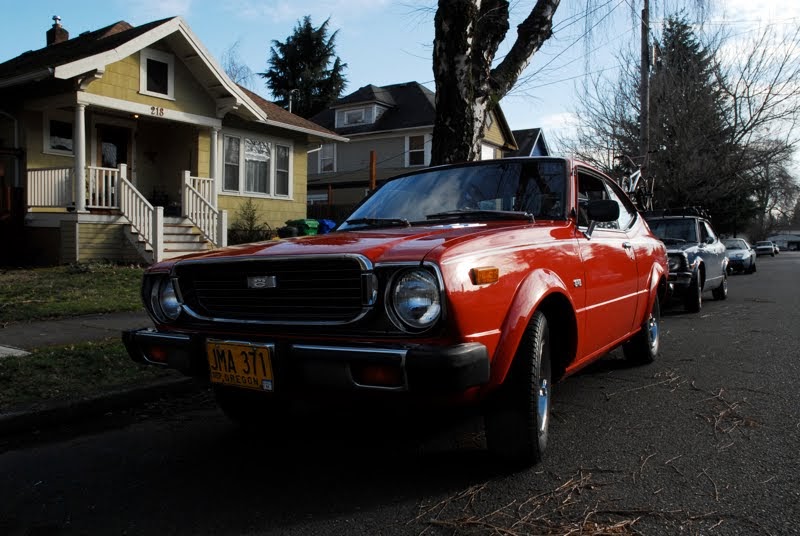 OLD PARKED CARS.: 1976 Toyota Corolla SR-5 Hardtop Coupe.