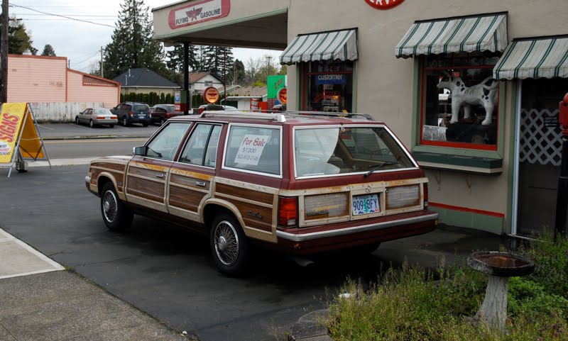 1986 Chrysler town country station wagon #3