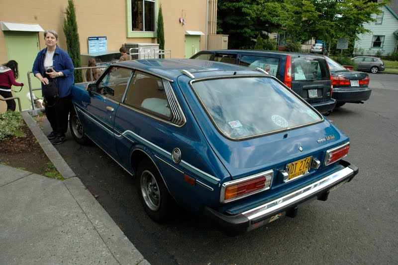 OLD PARKED CARS.: 1978 Toyota Corolla SR5 Liftback and Trudy.
