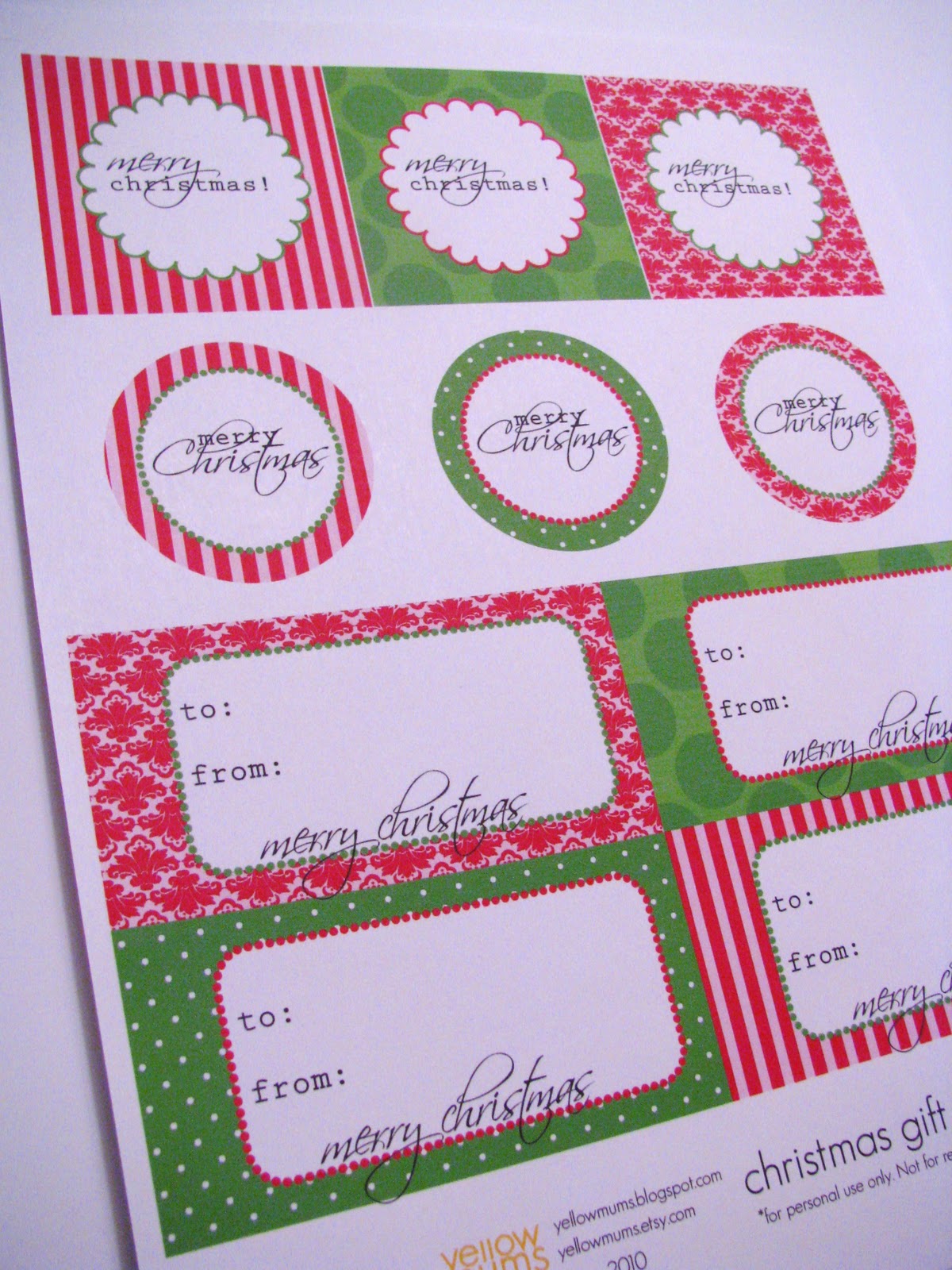 yellow-mums-freebie-friday-christmas-tags