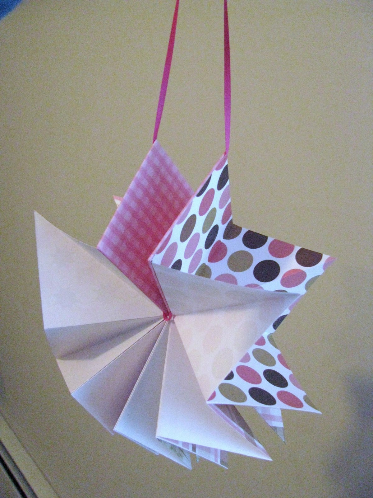 Yellow Mums: Tutorial: Star Paper Notes