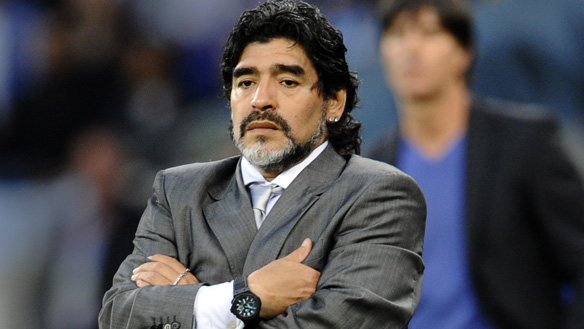 584-maradona-stay.jpg