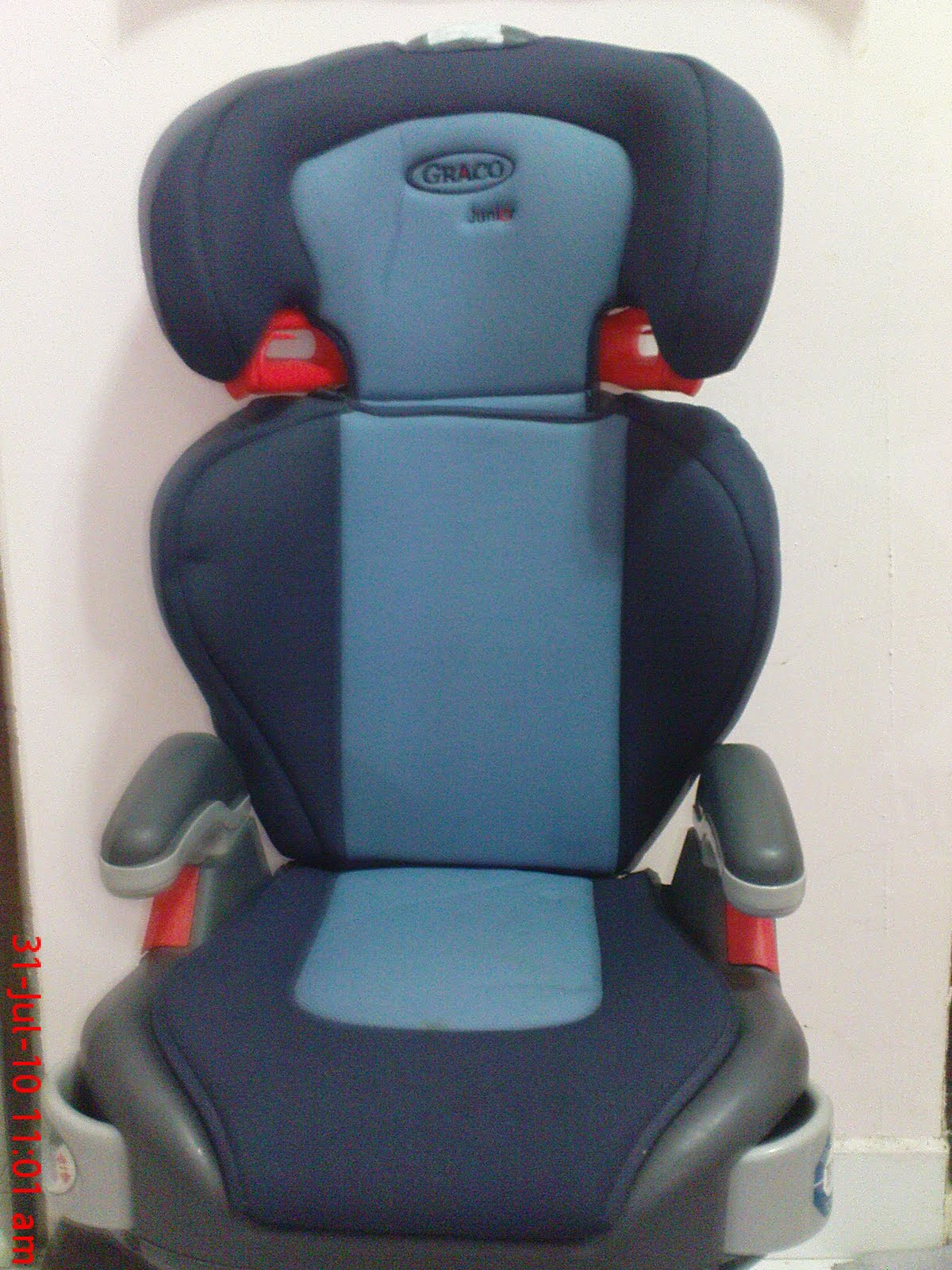 colourful graco junior car seat