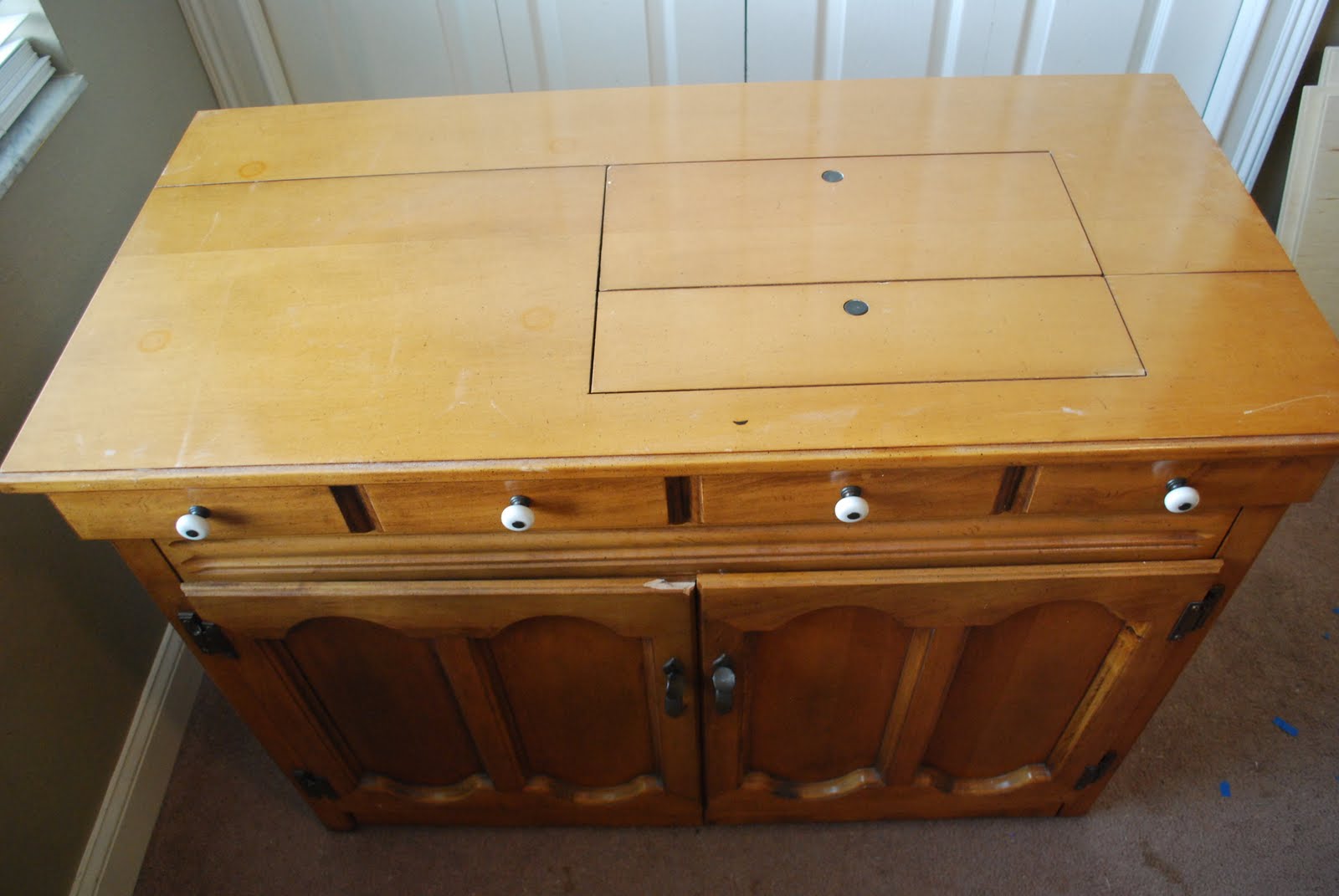 Kara's Korner: Furniture Makeover : Sewing Machine Cabinet