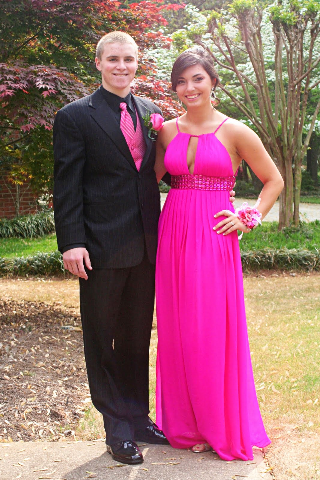 Her first prom a zillion pictures paige knudsen