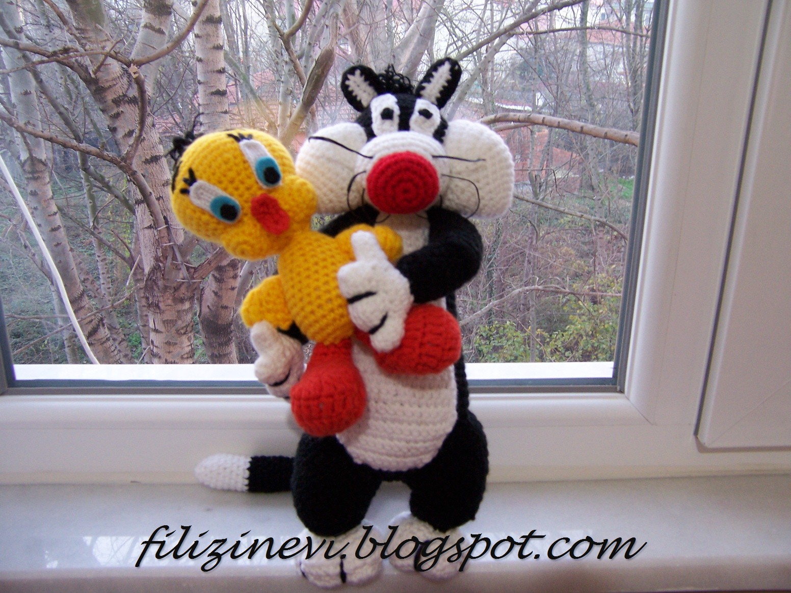 FİLİZ�İN EVİ TWEETY VE SYLVESTER�IN MACERALARI