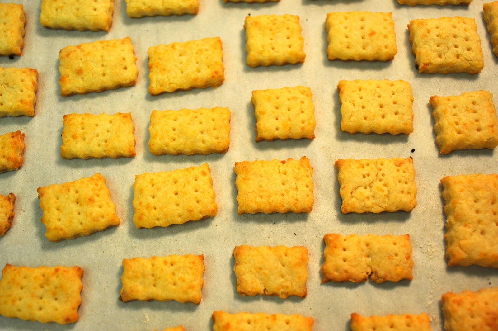 THE BEAUTY OF LIFE Parmesan Cheese CRACK(ers)