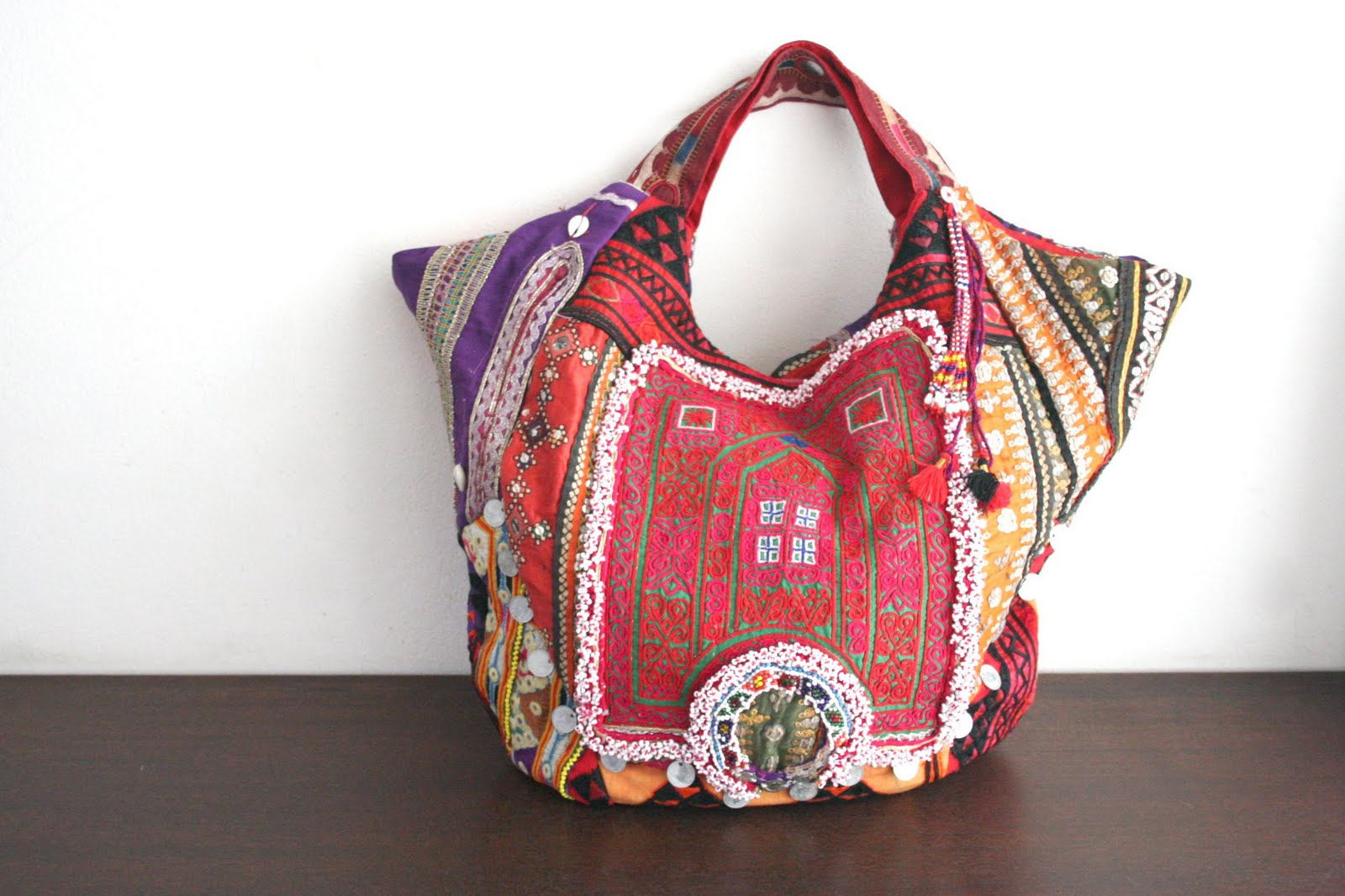 Dazzling Lanna Ethnic bags shop: New patchwork bags from Indian / Afghan fabric