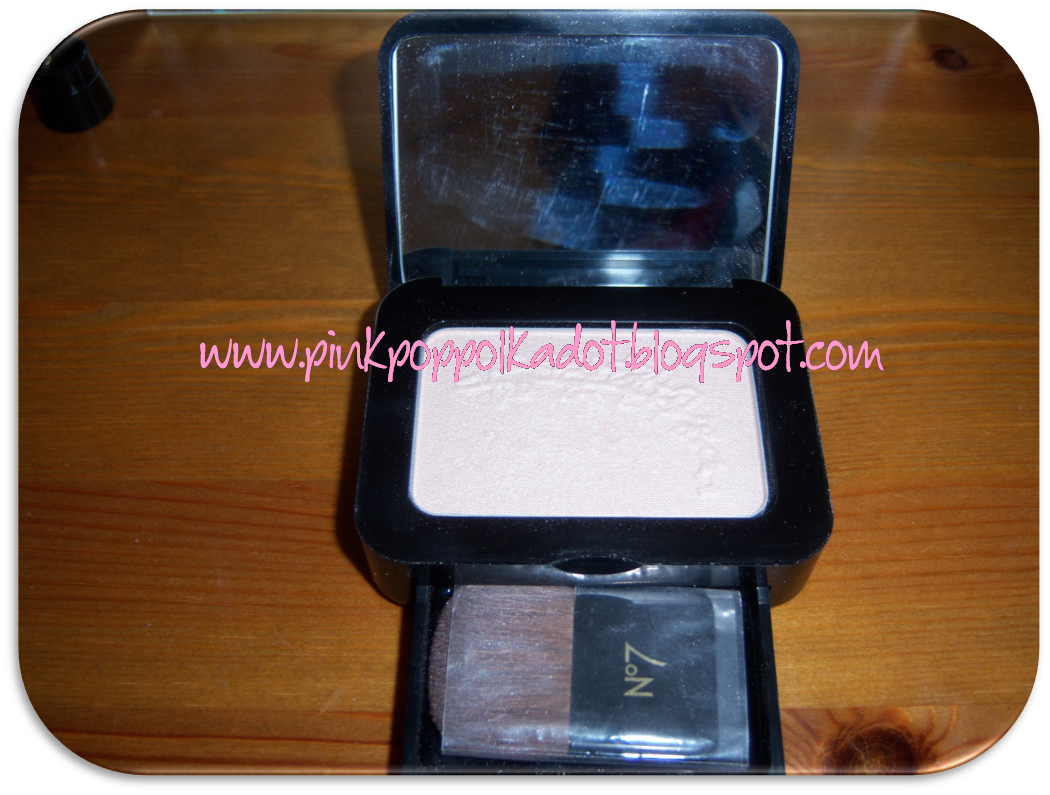 Kimtopia Review No 7 Limited Edition Powder Highlighter