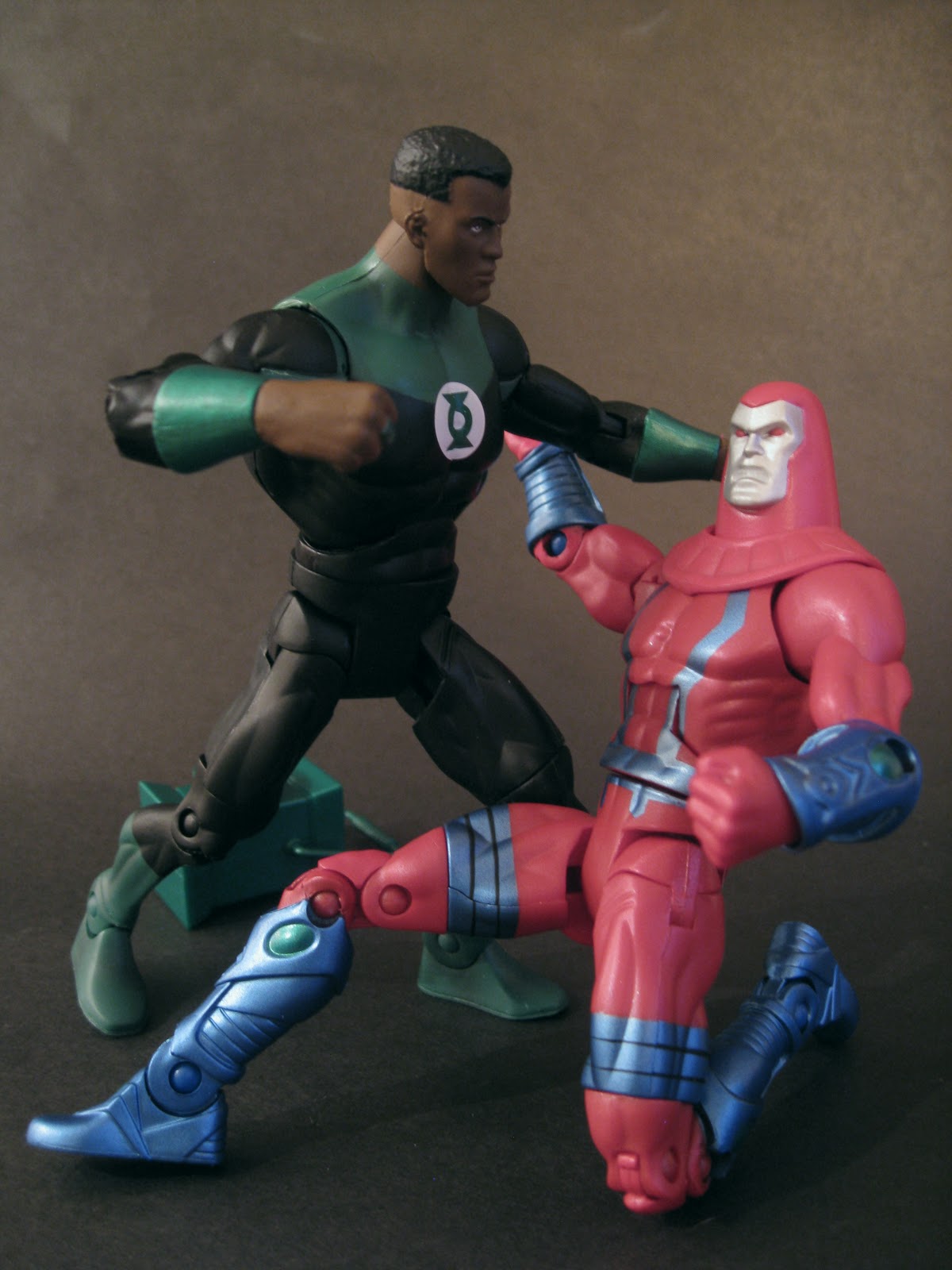green lantern robot toy