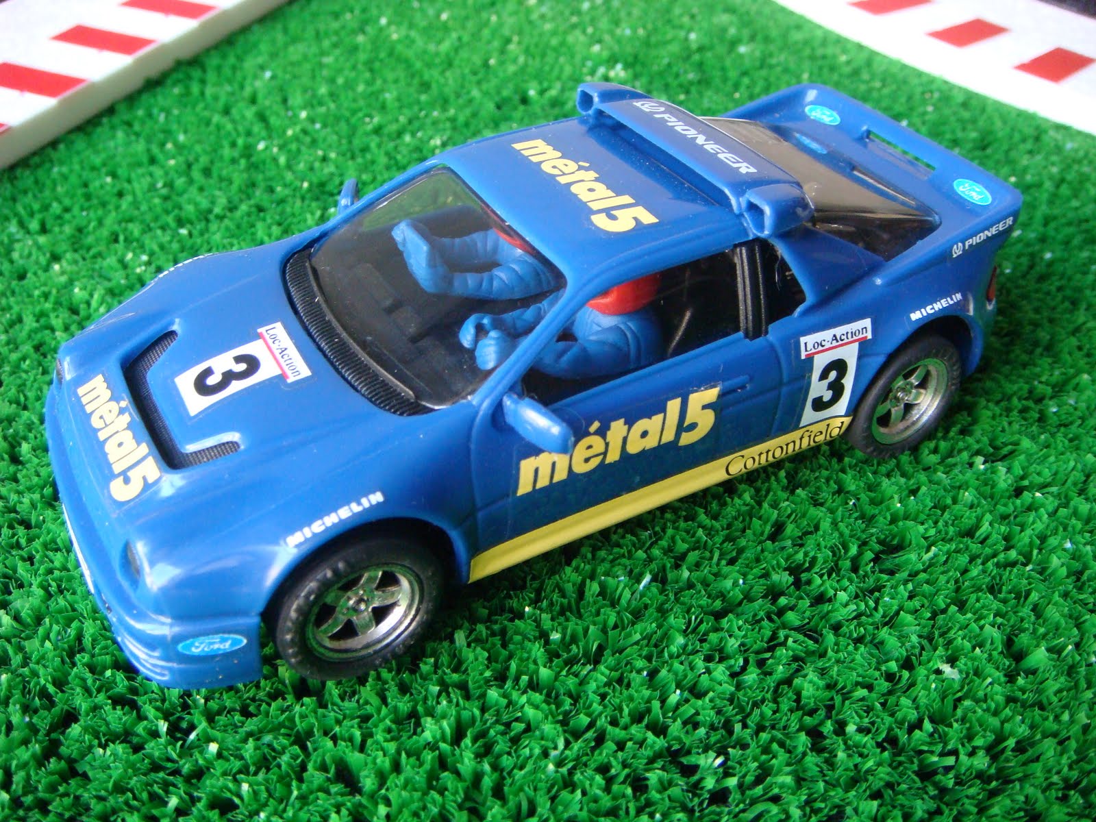 [Ford+RS+200+Metal+5+SCX+02.JPG]