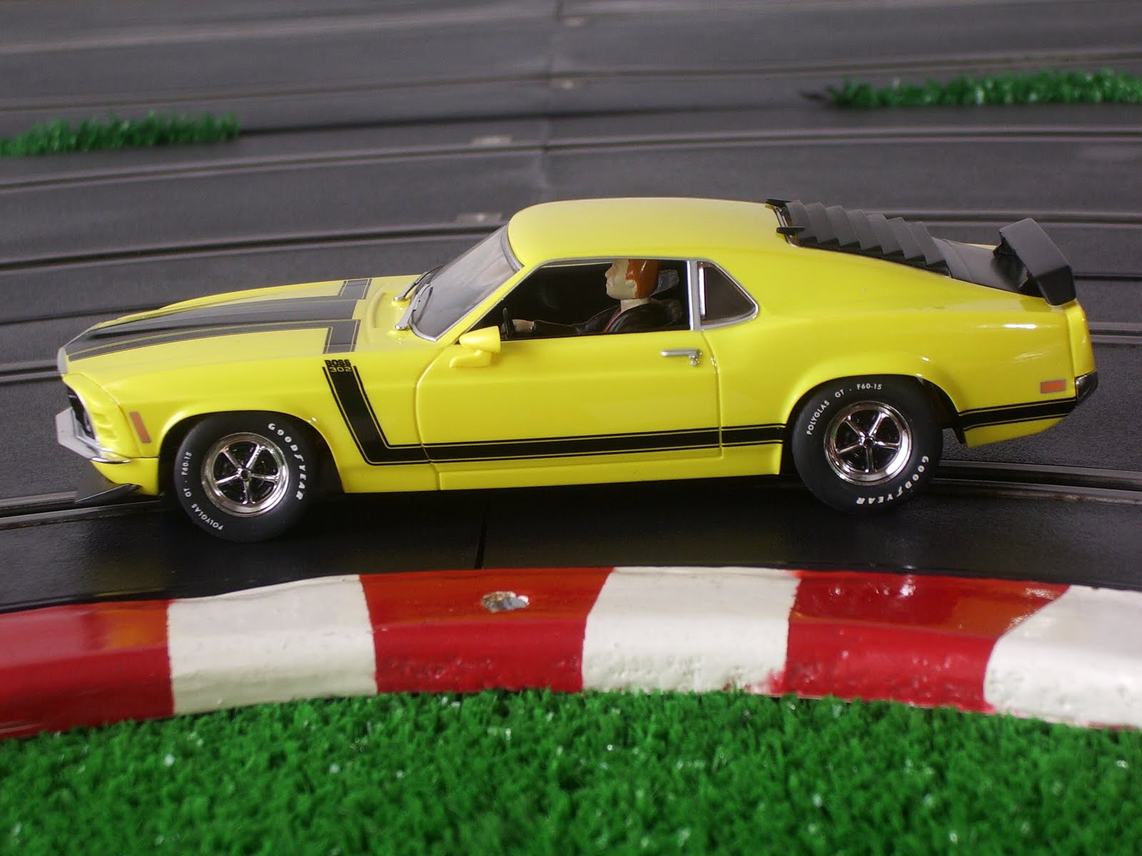 [Ford+Mustang+Boss+302+1969+Superslot+08.JPG]