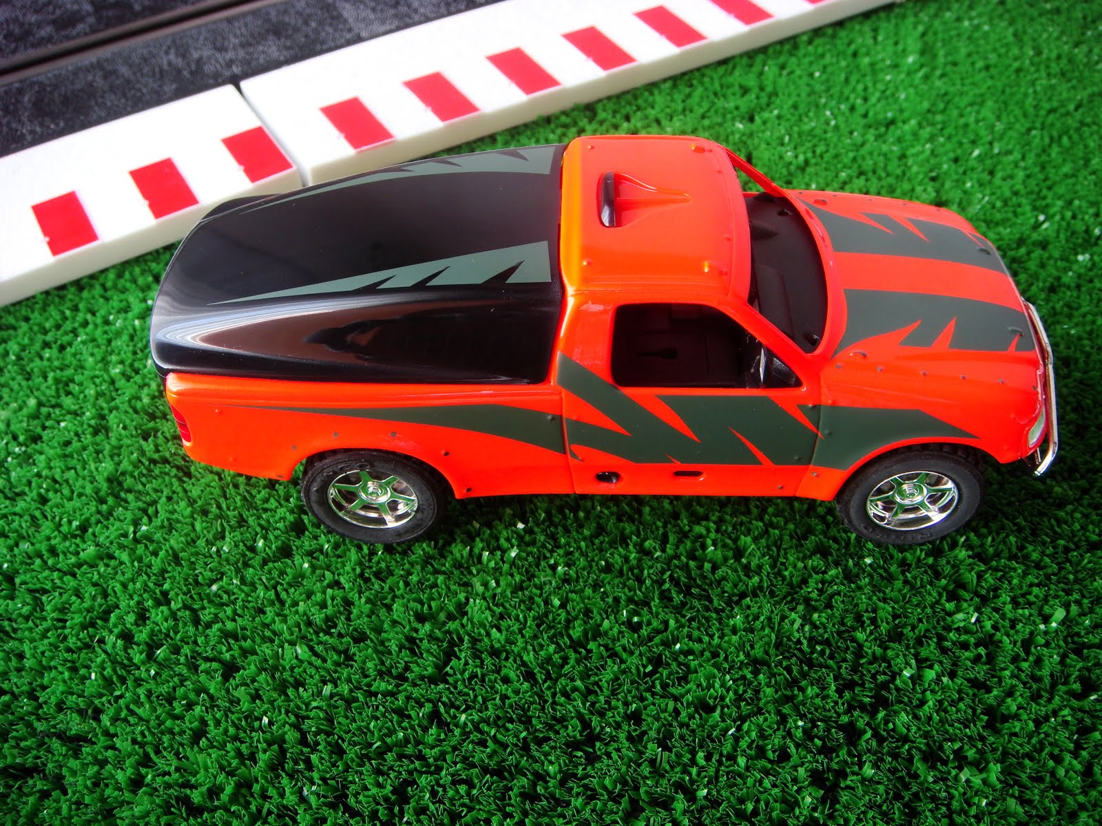 [Pro+Truck+Ford++Naranja+Ninco+02.JPG]