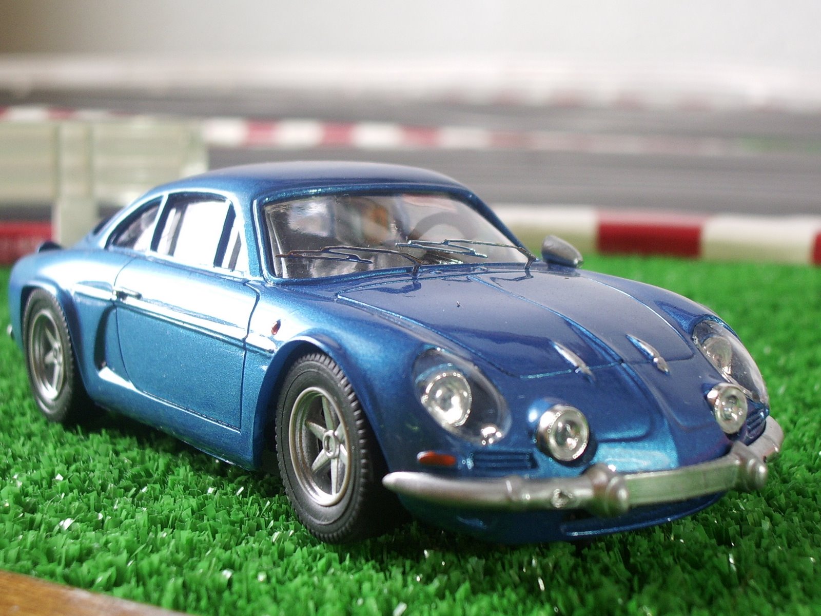 [Alpine+A110+1972+version+calle+SRT+01.JPG]