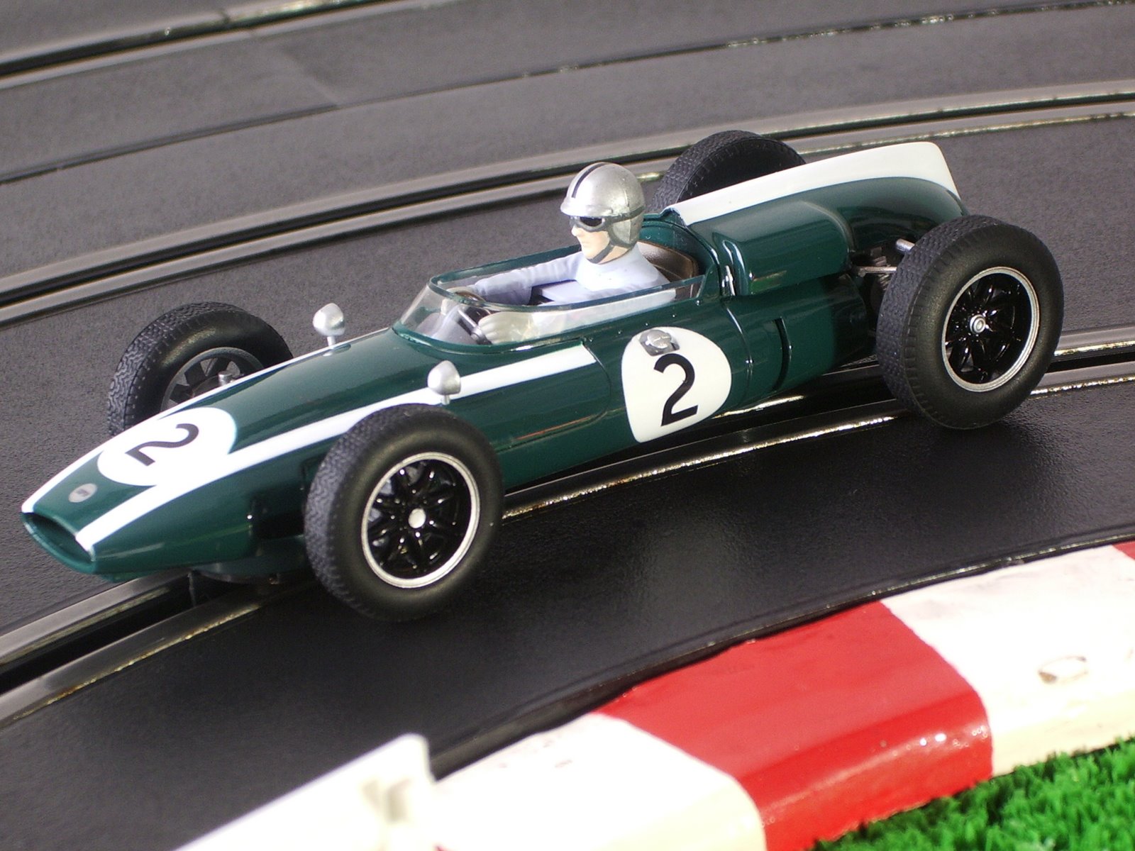 [Cooper+Climax+1960+Superslot+02.JPG]