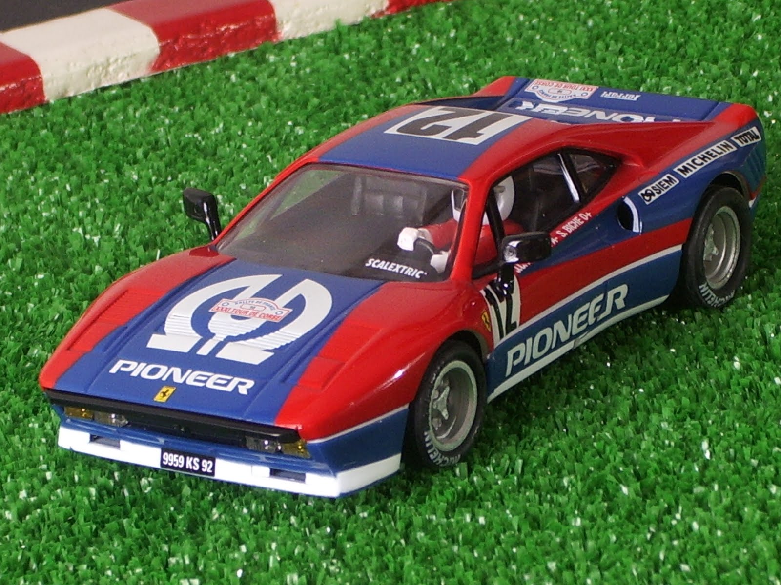 [Altaya+Rally+Míticos+Ferrari+GTO.JPG]