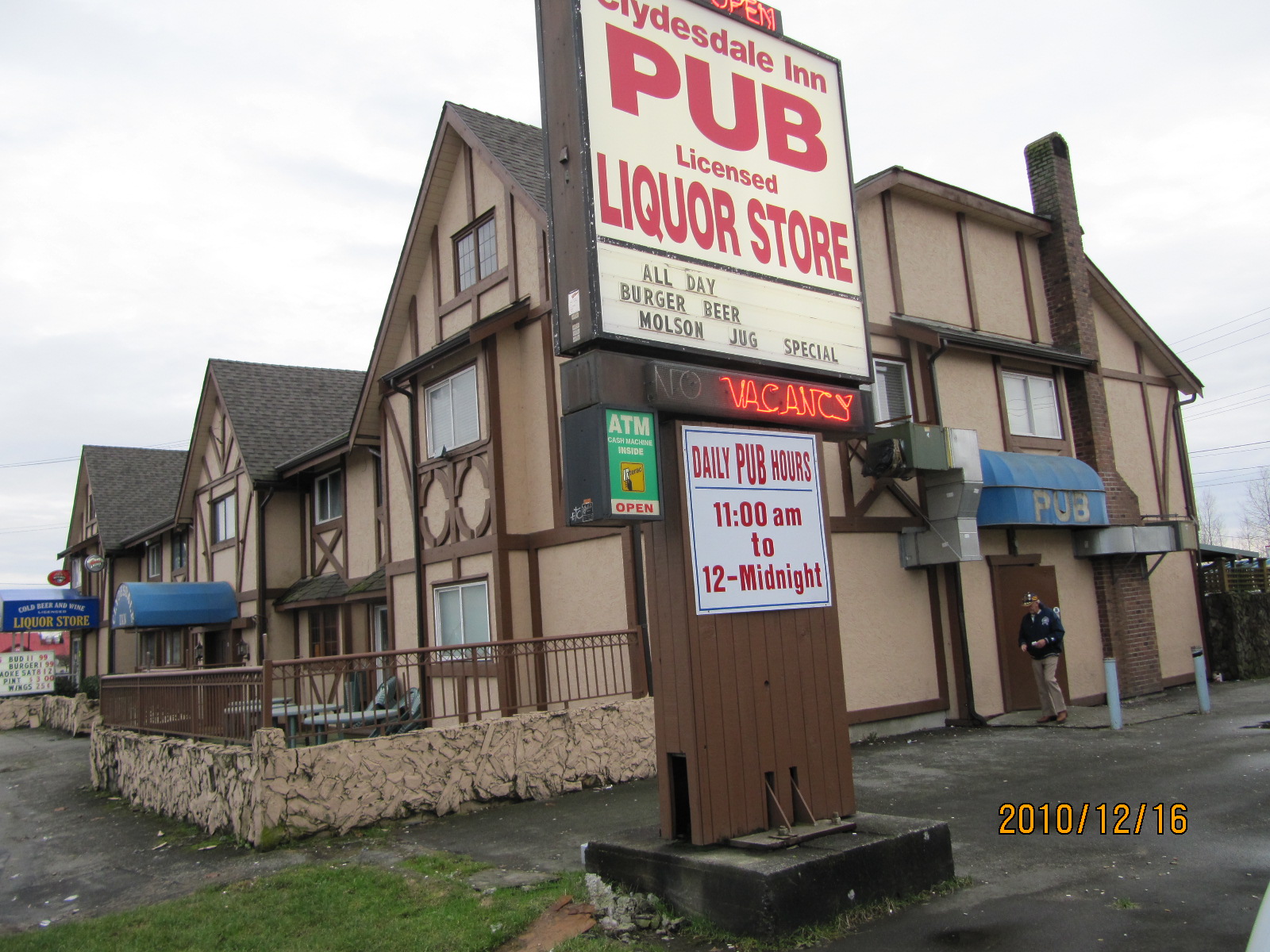Jeeps Pubs Taverns and Bars Clydesdale Inn Pub (Cloverdale, Birtish