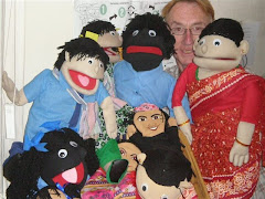 David and the puppets