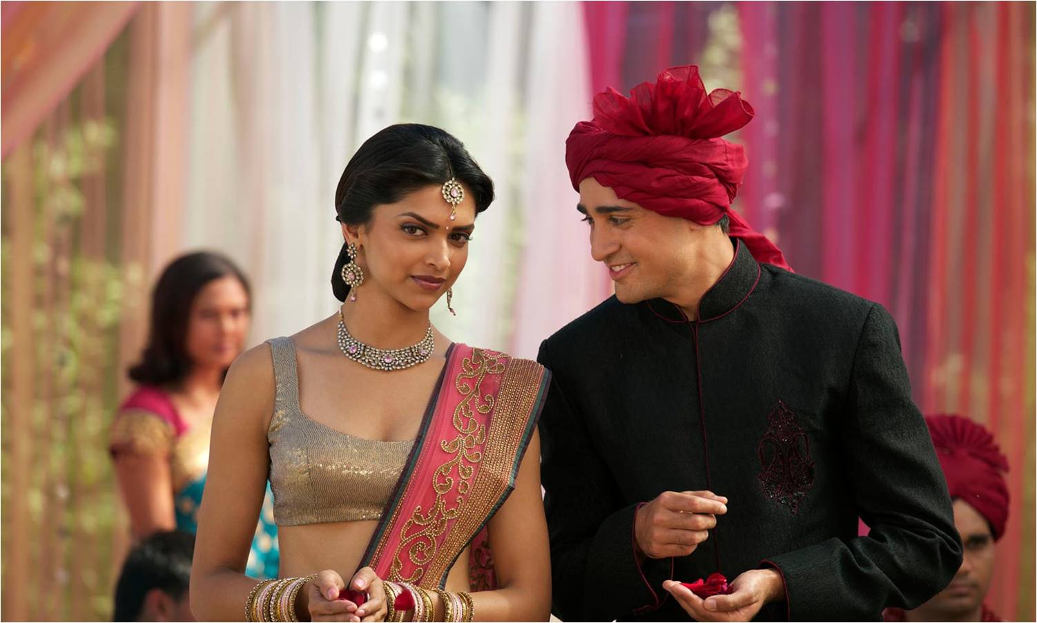 shahana-goswami-and-deepika-padukone
