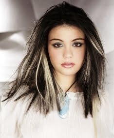 Make Up Celebrity Do Or Don T Blonde Streaks Black Hair Or Blonde You Don T Have To Decide Do
