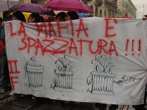 [128613548_99e2896778.jpg]