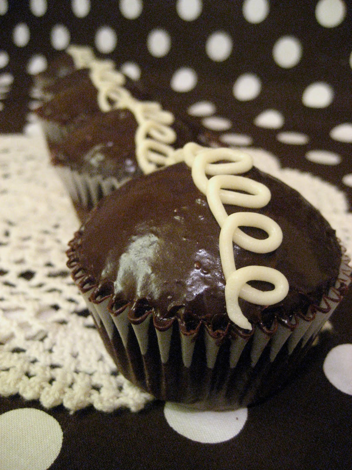 Sweet Elites Vegan Cupcakes Vegan Hostess Cupcakes!