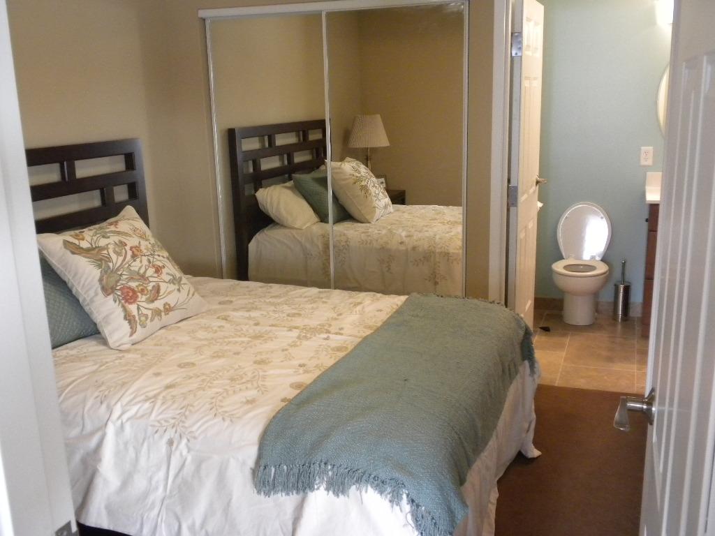 Houseboating Excursions in the Mississippi River Valley A Floating