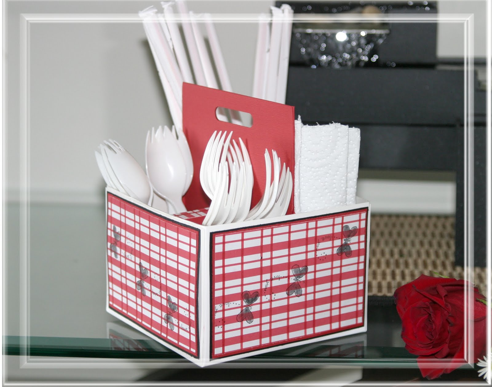 Jinky's Crafts & Designs Picnic Caddy Tutorial