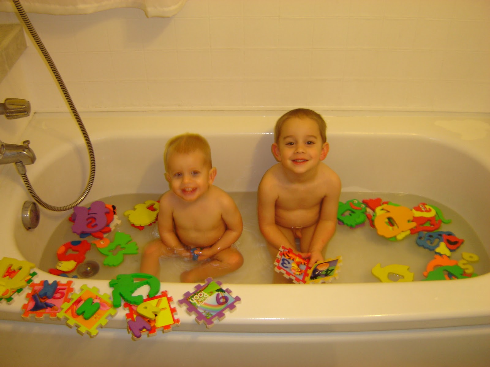 holi sex girl boy bath