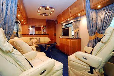 Luxury Buses: Travel In Comfort (30) 4