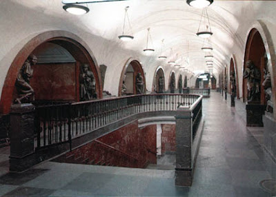 Station+Square+of+the+Revolution.jpg