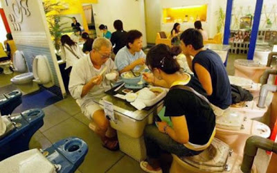 Restaurants That You Wouldn't Like To Visit (14) 10