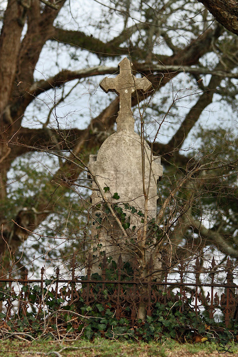 Old Stone Cross, Cedar Hill Cemetery, Vicksburg