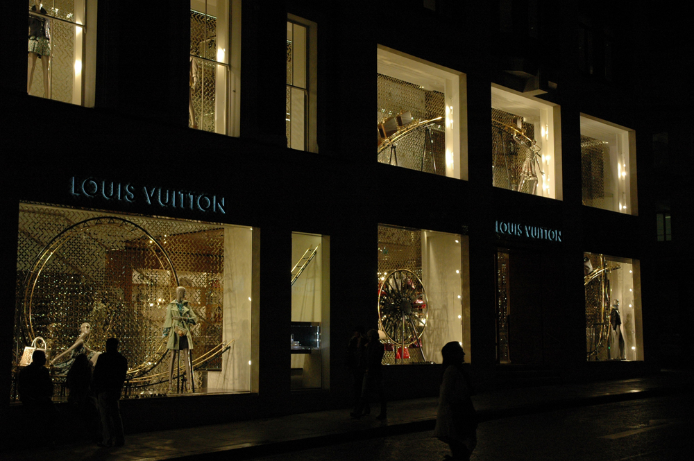Window Shopping: Louis Vuitton Maison, New Bond Street, London - Fashion Foie Gras
