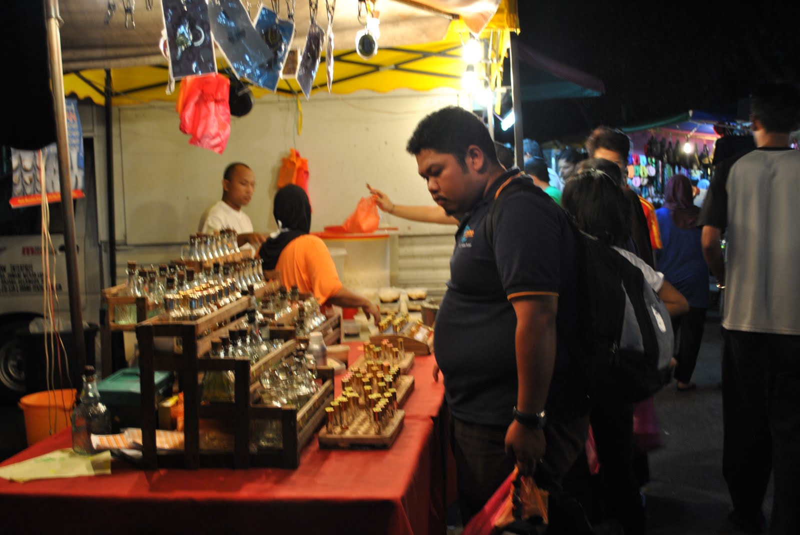 Koj3433 photojurnalism: Suasana sebuah Pasar Malam