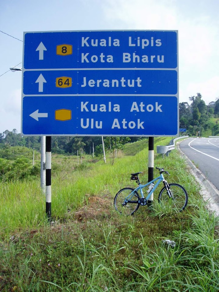 Simpang ke Kg. Kuala Atok