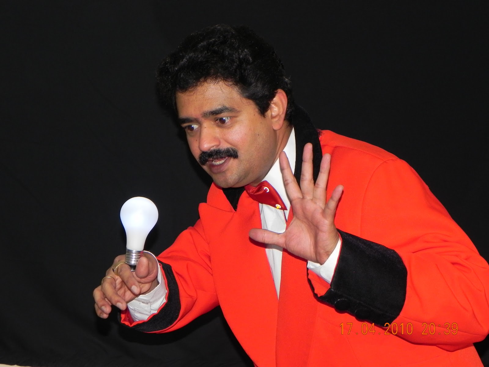 professional-magician-toronto-canada